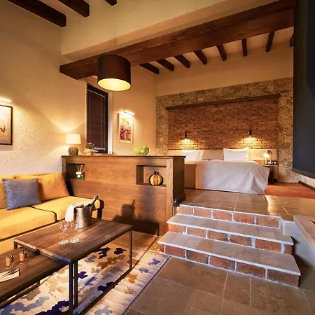 Aya Estate Relais & Chateaux 4*