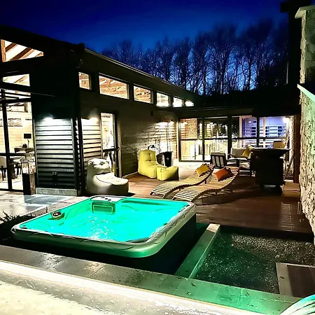 リゾート Aya Estate Relais & Chateaux メルニック