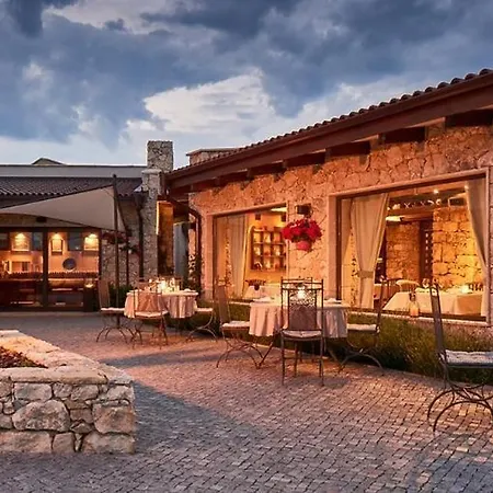 Aya Estate Relais & Chateaux リゾート メルニック