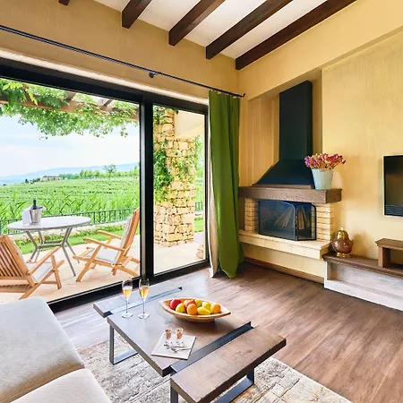 Aya Estate Relais & Chateaux 4*