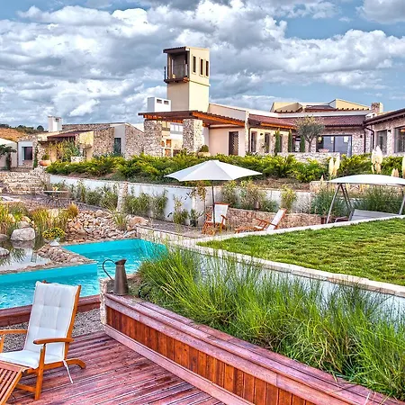 Zornitza Family Estate Relais & Chateaux 3* מלניק