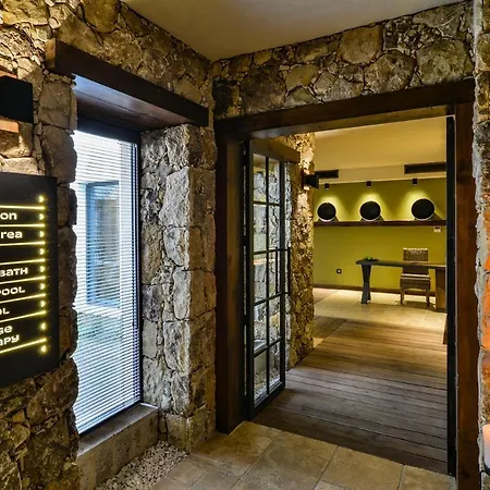 אתר נופש Zornitza Family Estate Relais & Chateaux 3*