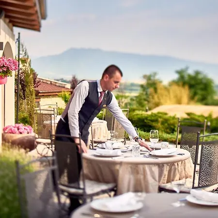 Aya Estate Relais & Chateaux 4* メルニック