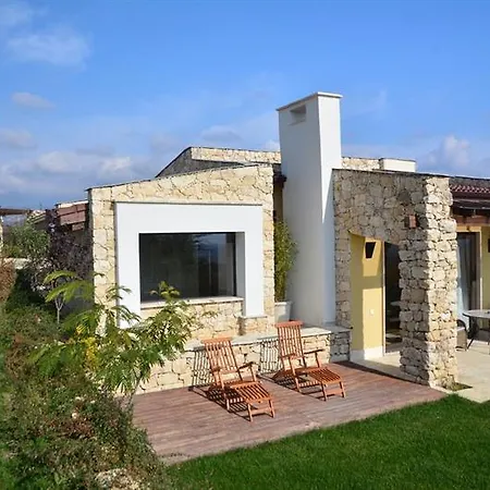 Zornitza Family Estate Relais & Chateaux אתר נופש 3*